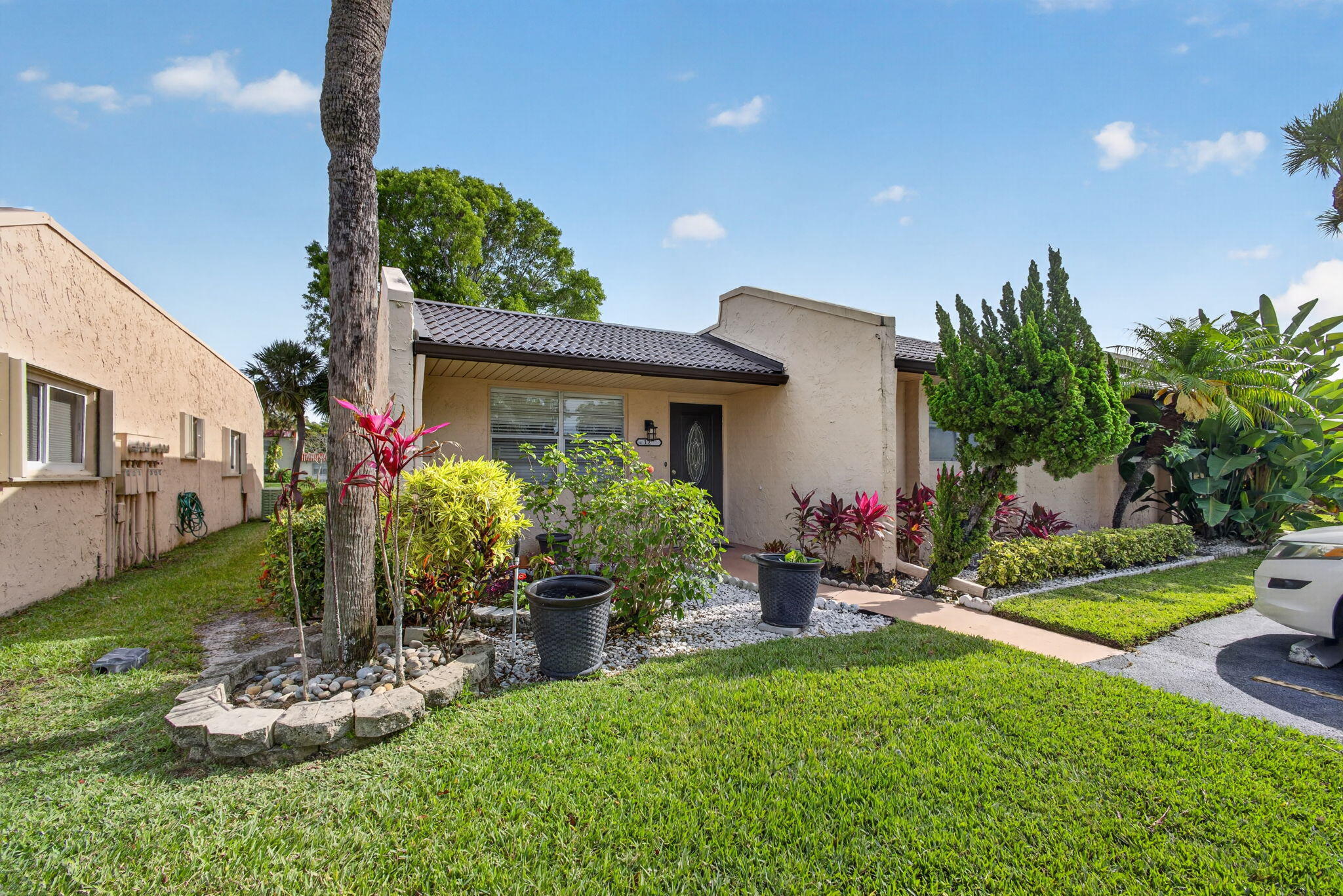 GOLDEN LAKES VILLAGE CONDO A - Residential