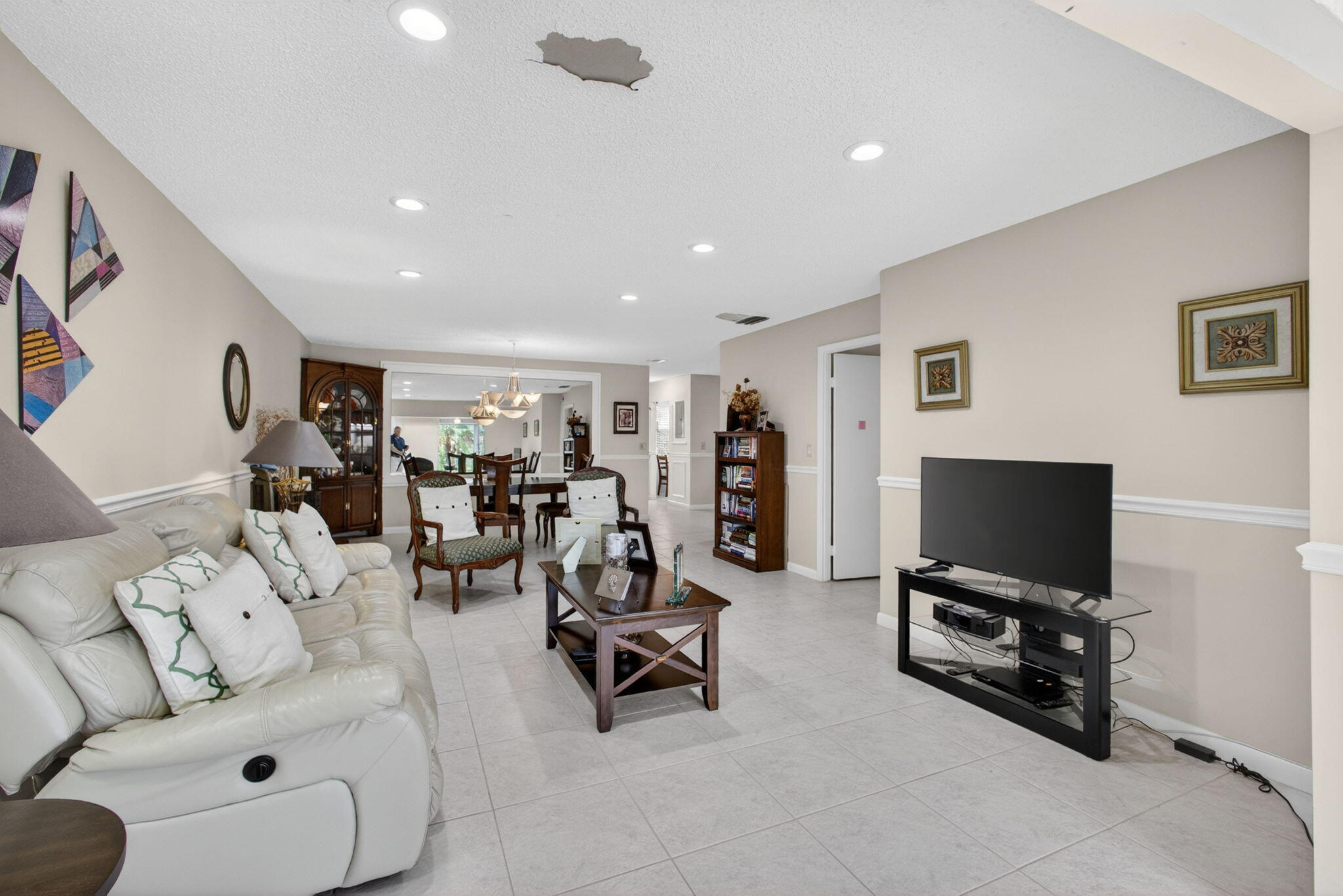 GOLDEN LAKES VILLAGE CONDO A - Residential