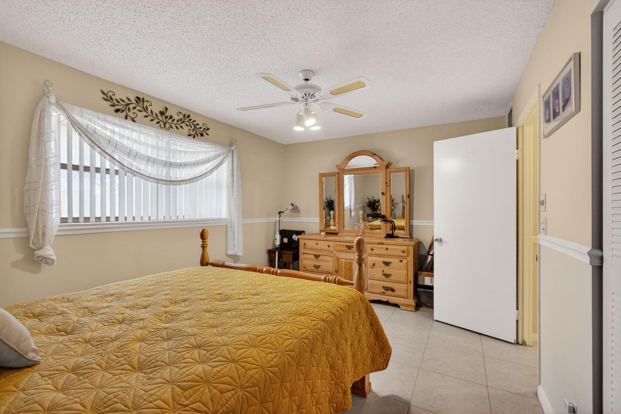GOLDEN LAKES VILLAGE CONDO A - Residential