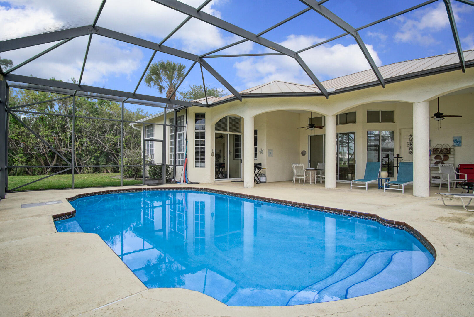 MONTE CARLO COUNTRY CLUB UNIT 2 - Residential