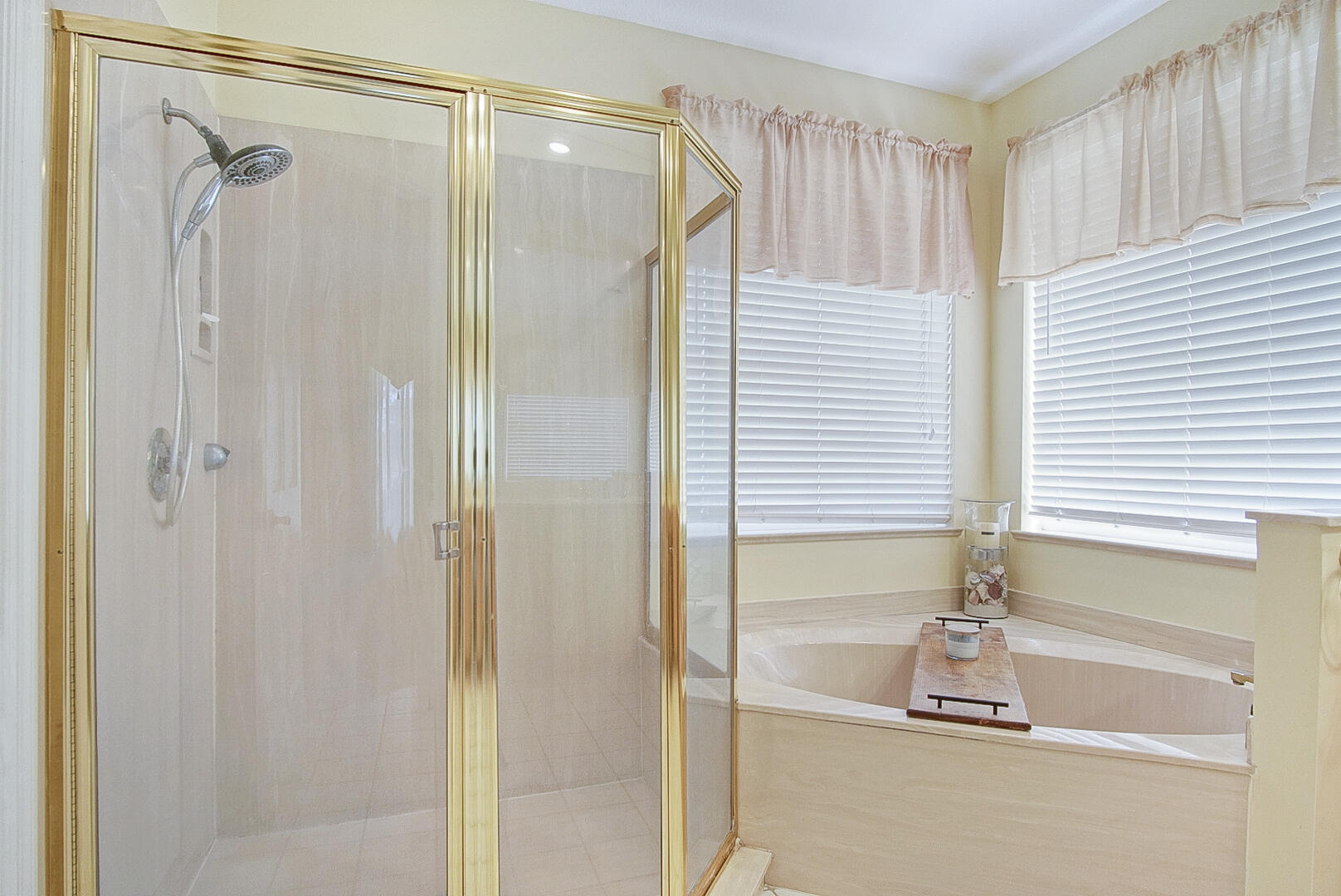 MONTE CARLO COUNTRY CLUB UNIT 2 - Residential