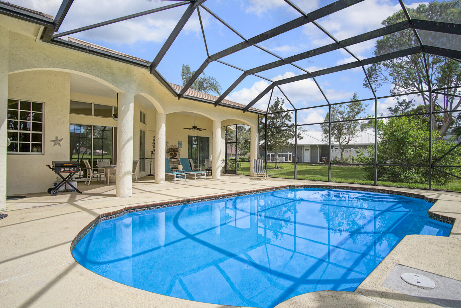 MONTE CARLO COUNTRY CLUB UNIT 2 - Residential