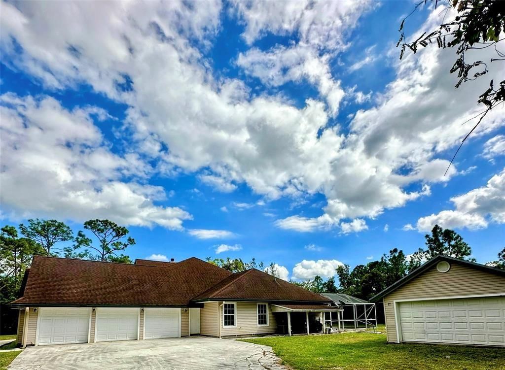 Photo of 16328 N 77th Lane, Loxahatchee, FL 33470 (MLS # F10466858)