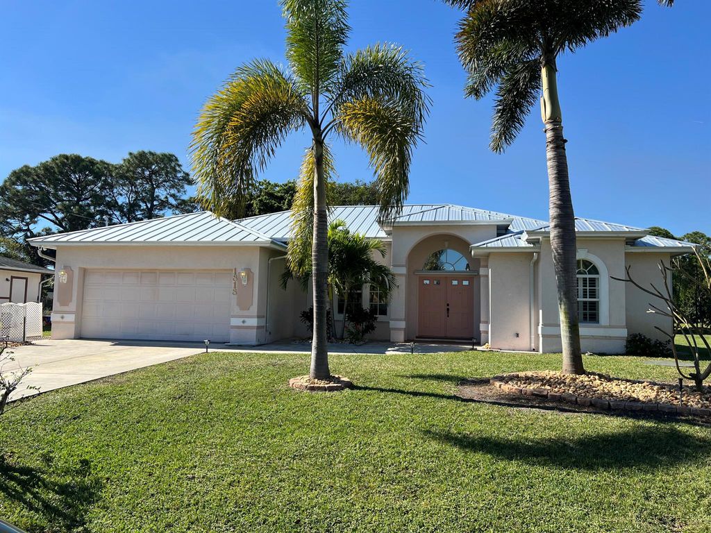 Photo of 1818 SE Camden Street, Port Saint Lucie, FL 34952 (MLS # R11040572)