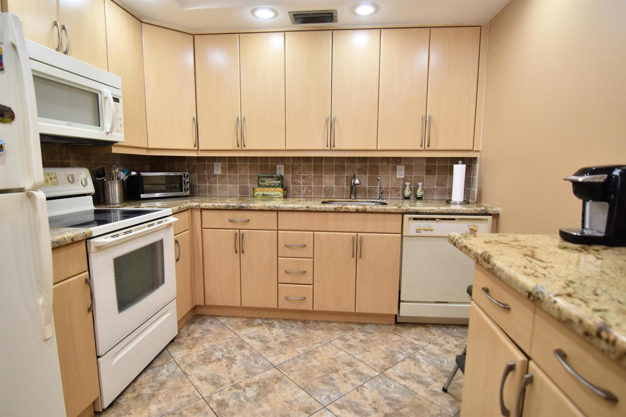 HYTHE AT CENTURY VILLAGE - Residential