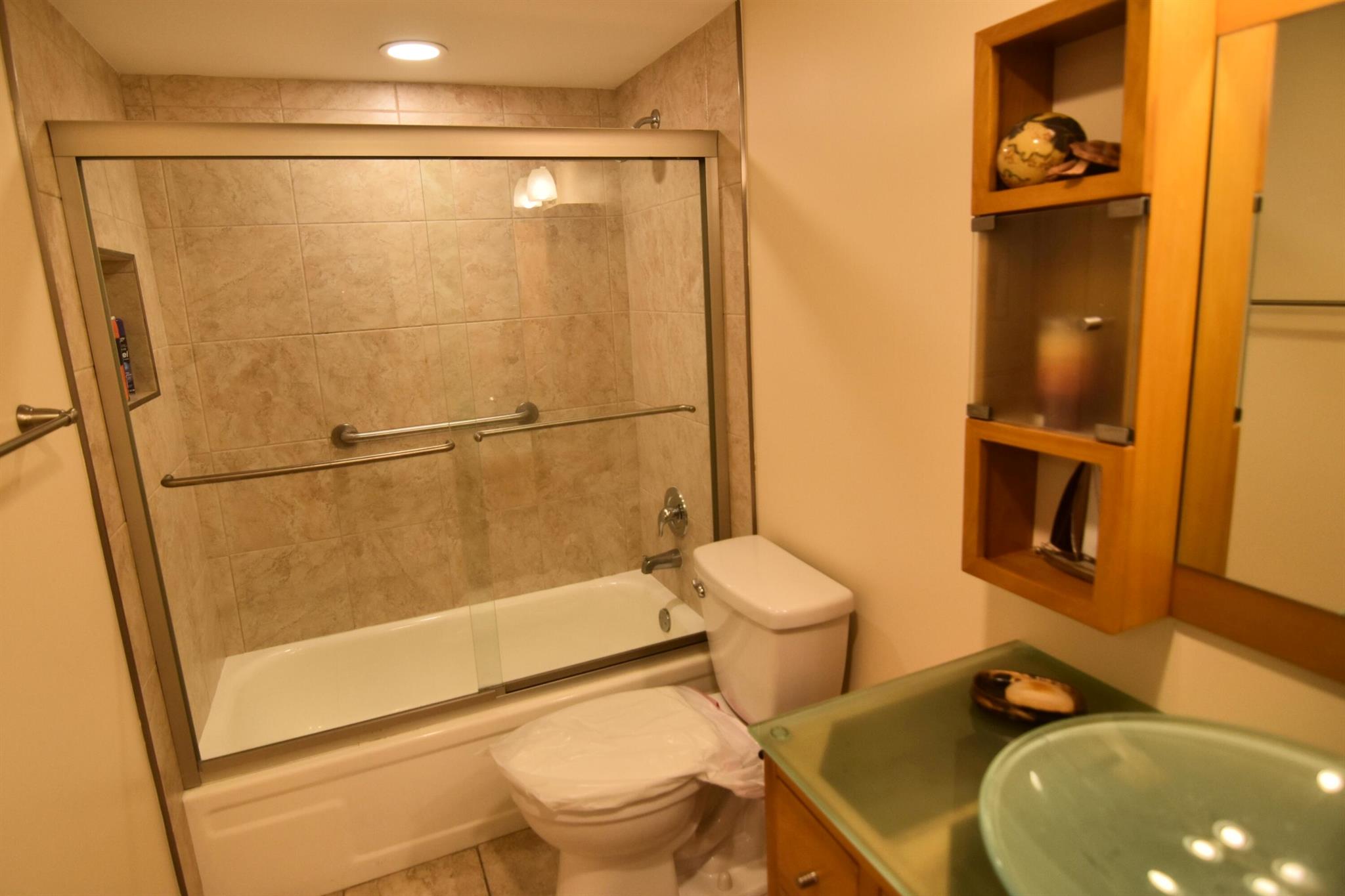 HYTHE AT CENTURY VILLAGE - Residential