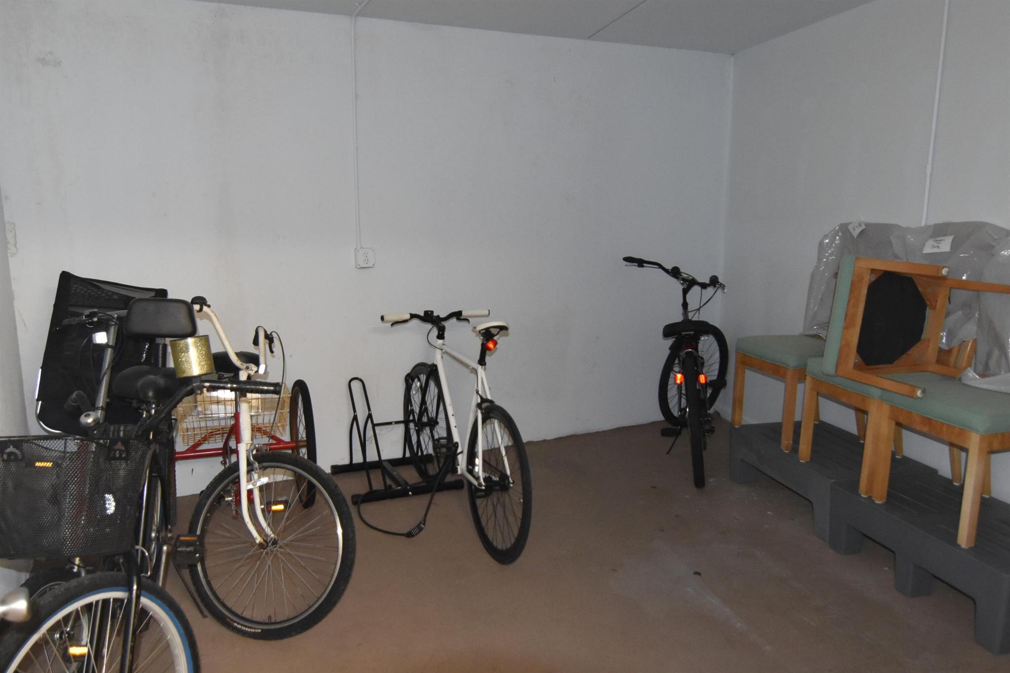 HYTHE AT CENTURY VILLAGE - Residential