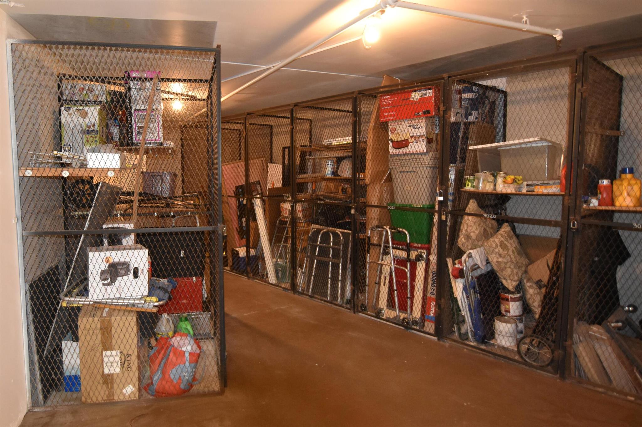 HYTHE AT CENTURY VILLAGE - Residential