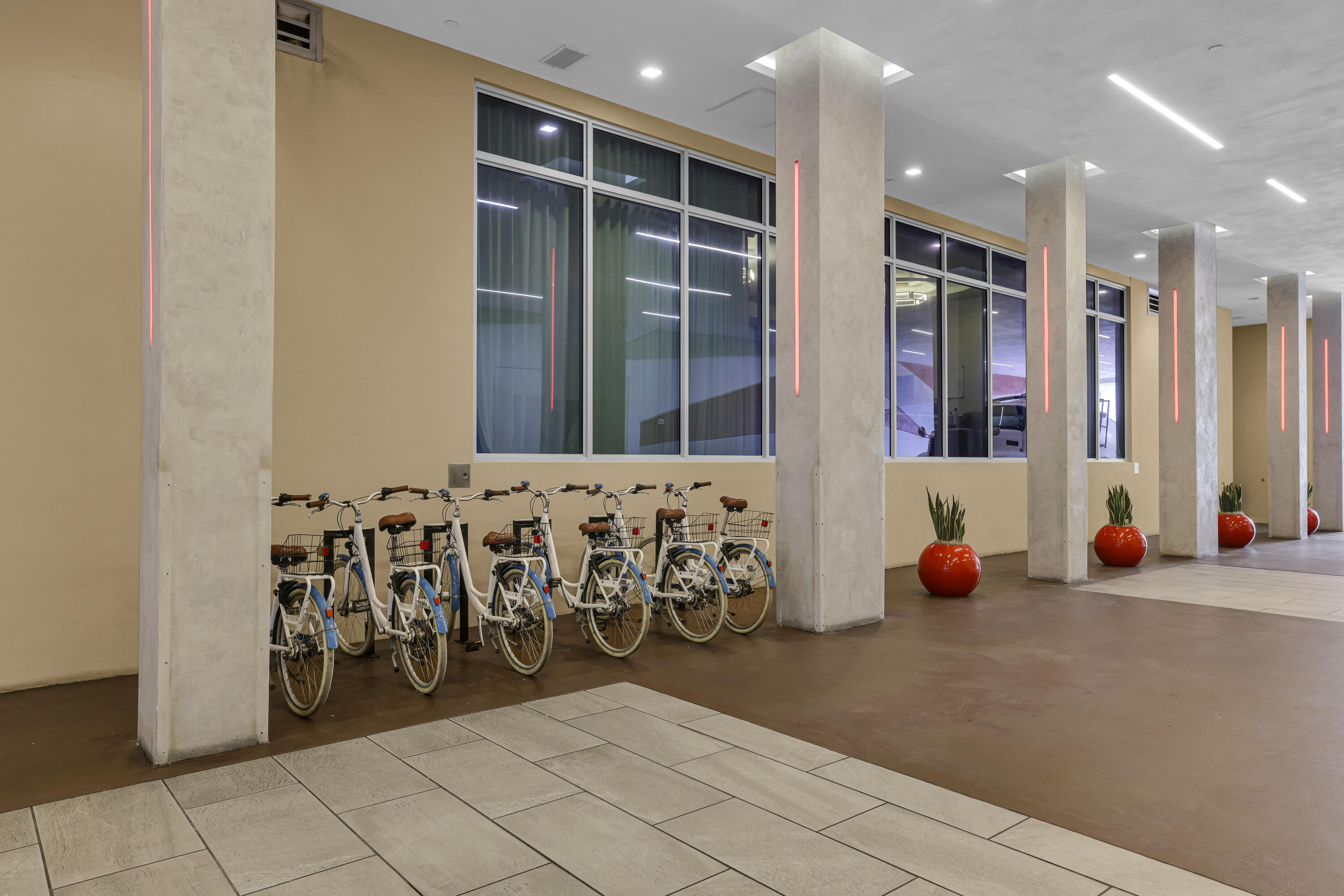 COSTA HOLLYWOOD CONDO - Residential