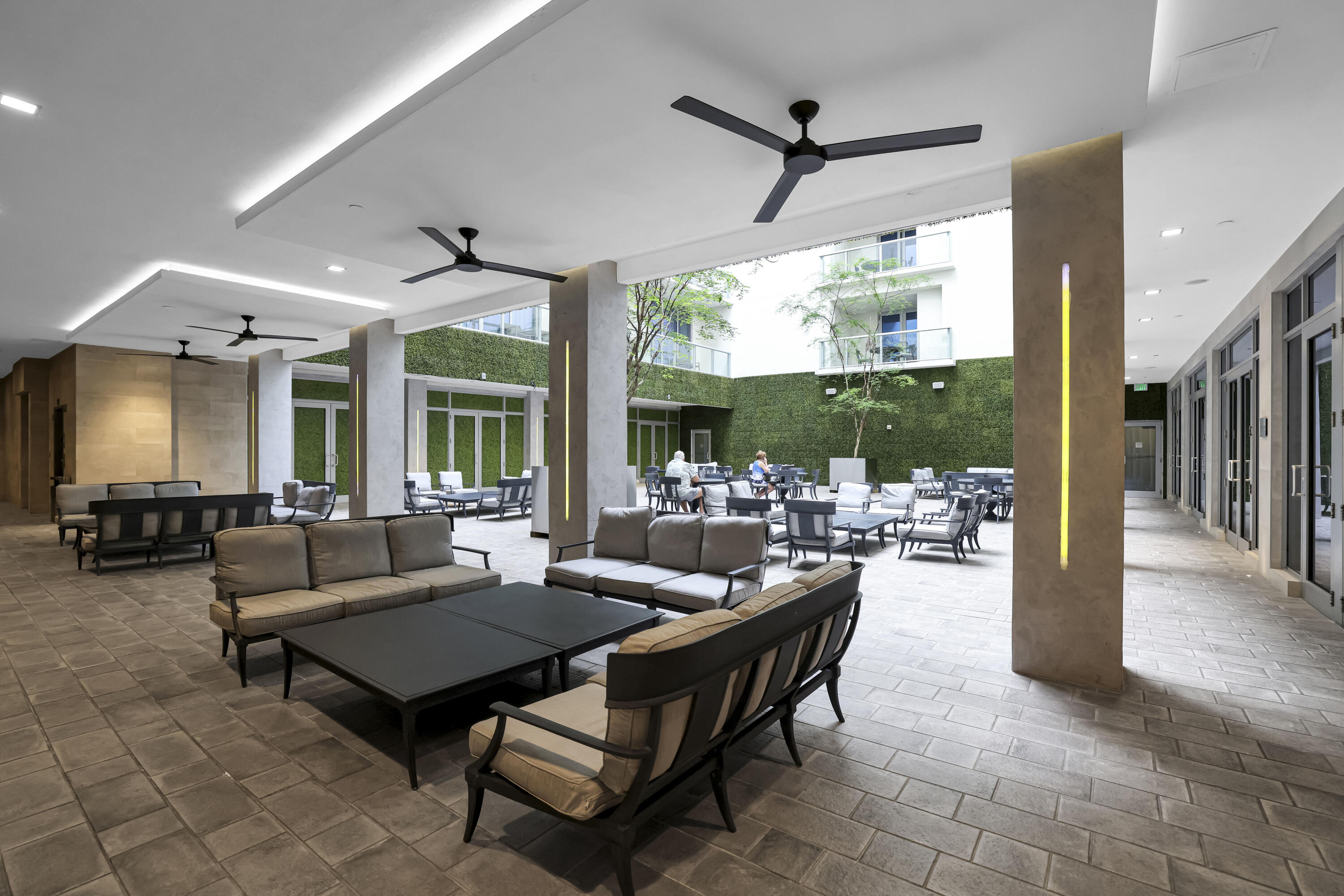 COSTA HOLLYWOOD CONDO - Residential