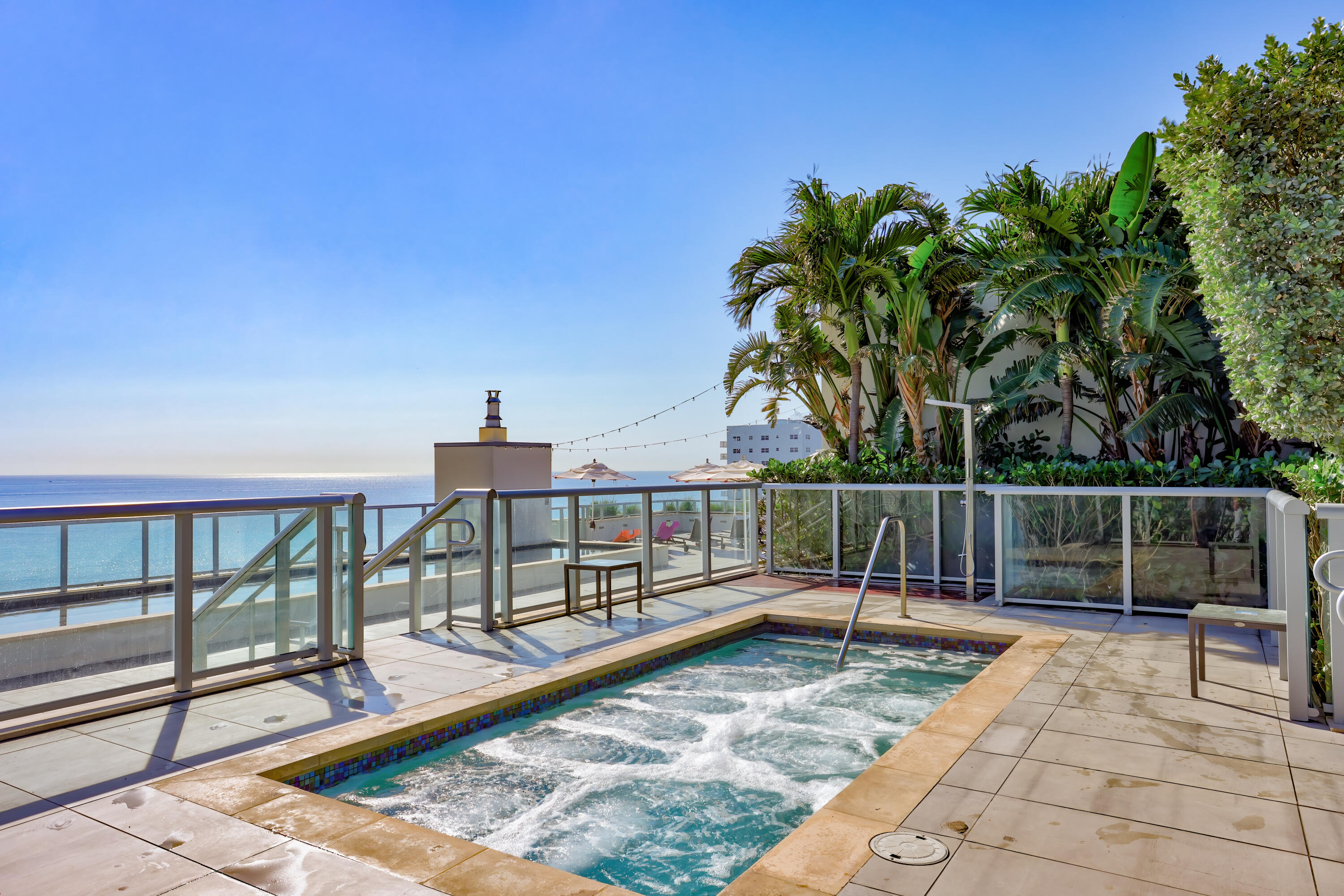 COSTA HOLLYWOOD CONDO - Residential