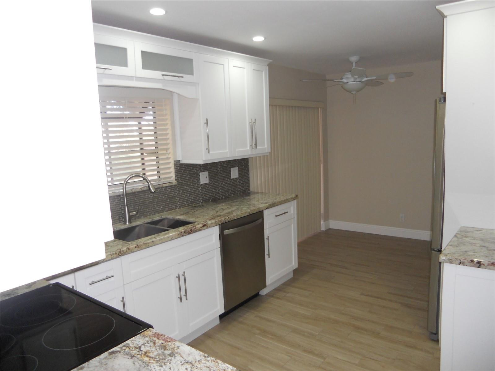 WOODGATE 10 CONDO - Residential