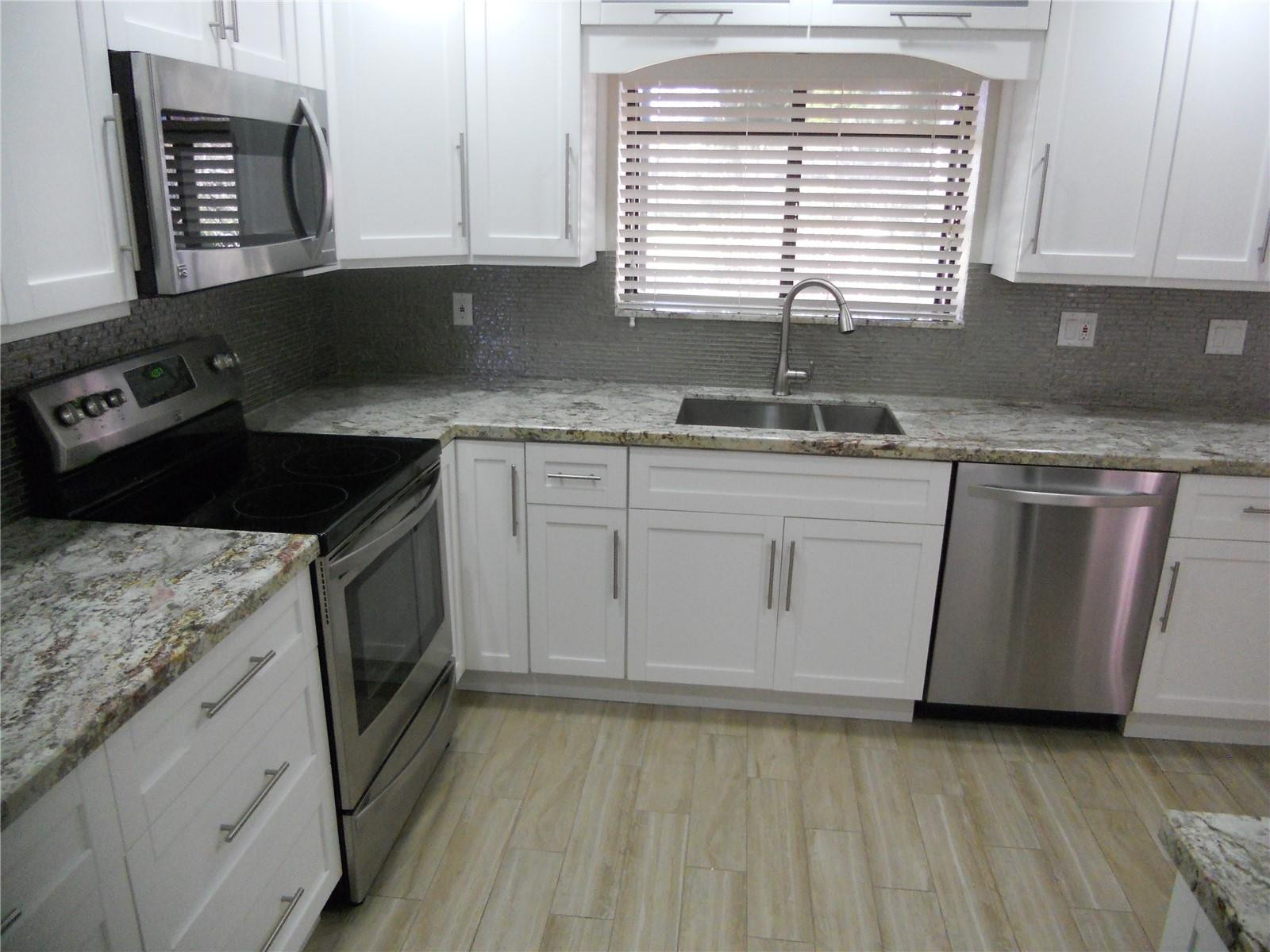 WOODGATE 10 CONDO - Residential