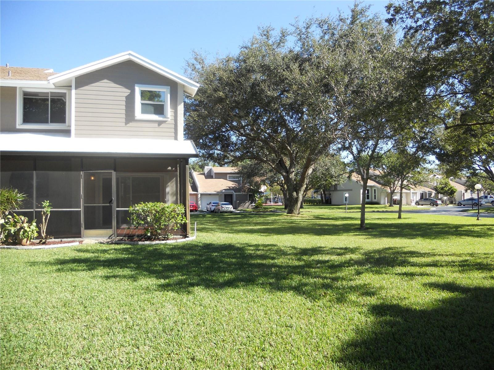 WOODGATE 10 CONDO - Residential