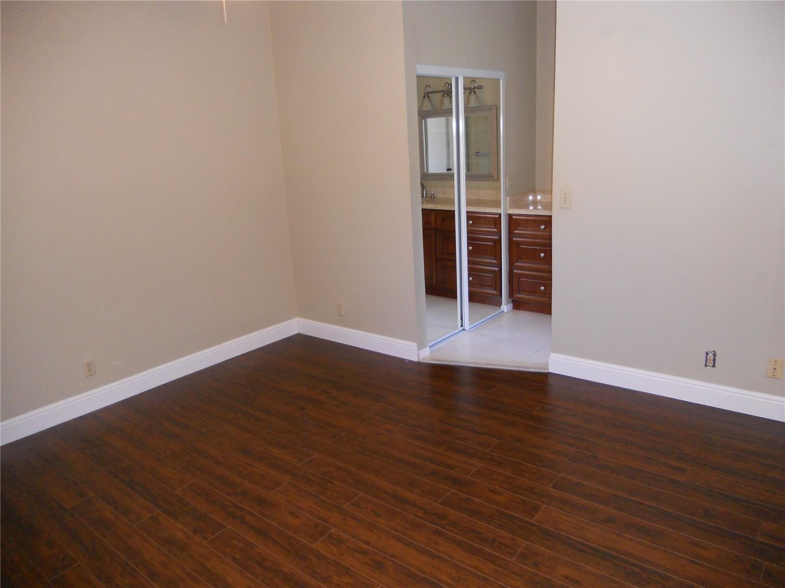 WOODGATE 10 CONDO - Residential