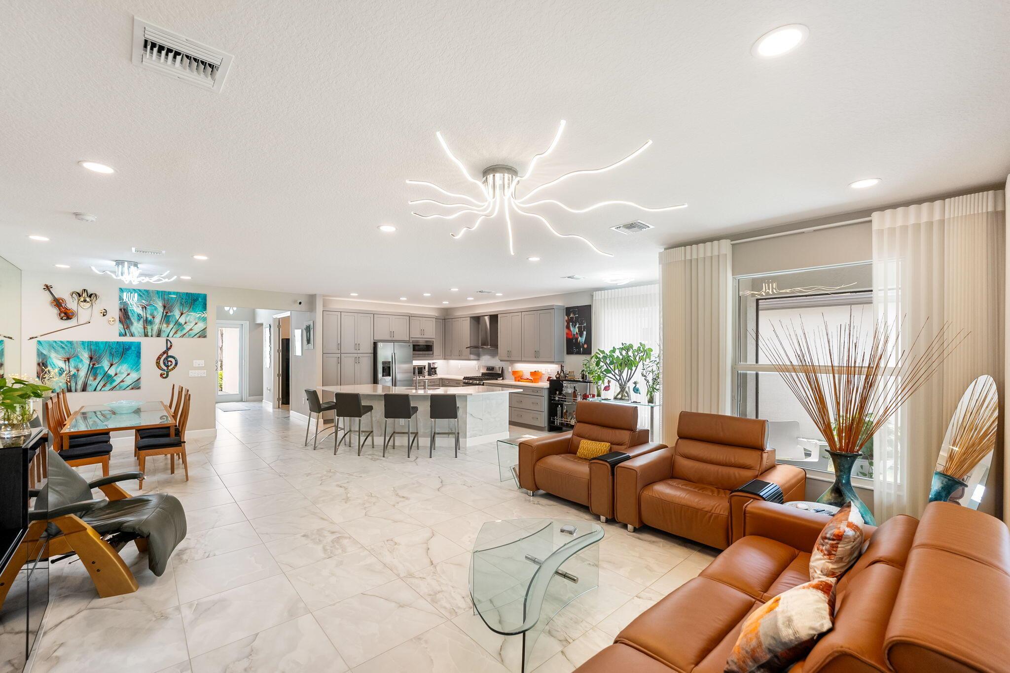 Valencia Cay at Riverland - Residential