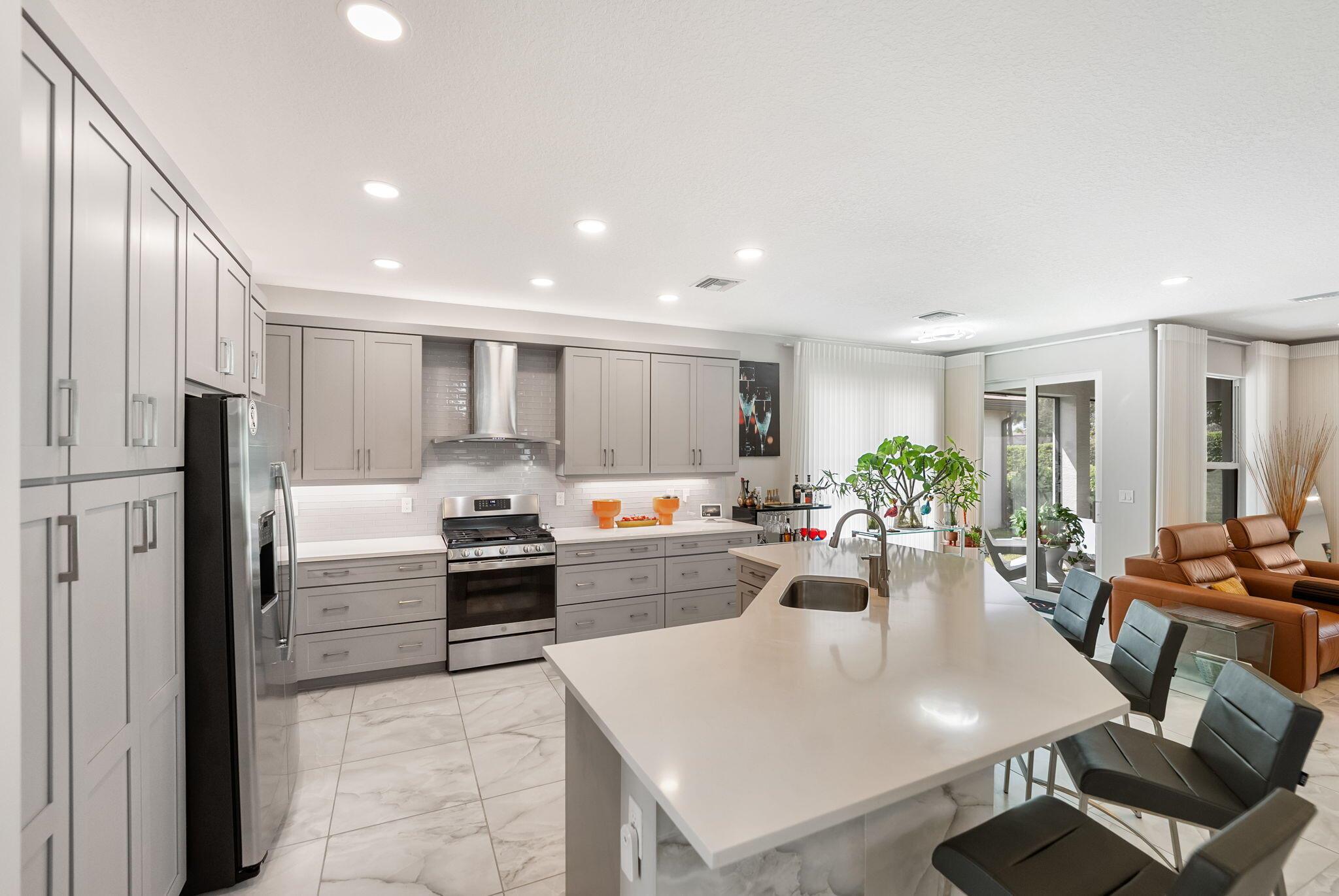 Valencia Cay at Riverland - Residential