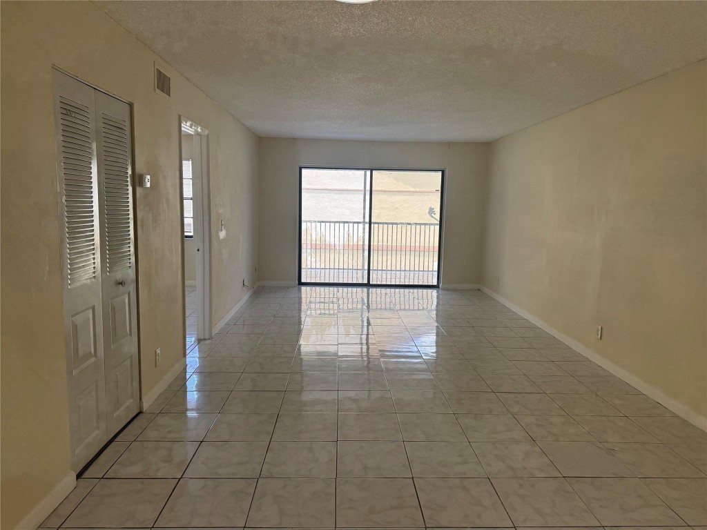 Castlewood 71-37 B - Residential Lease