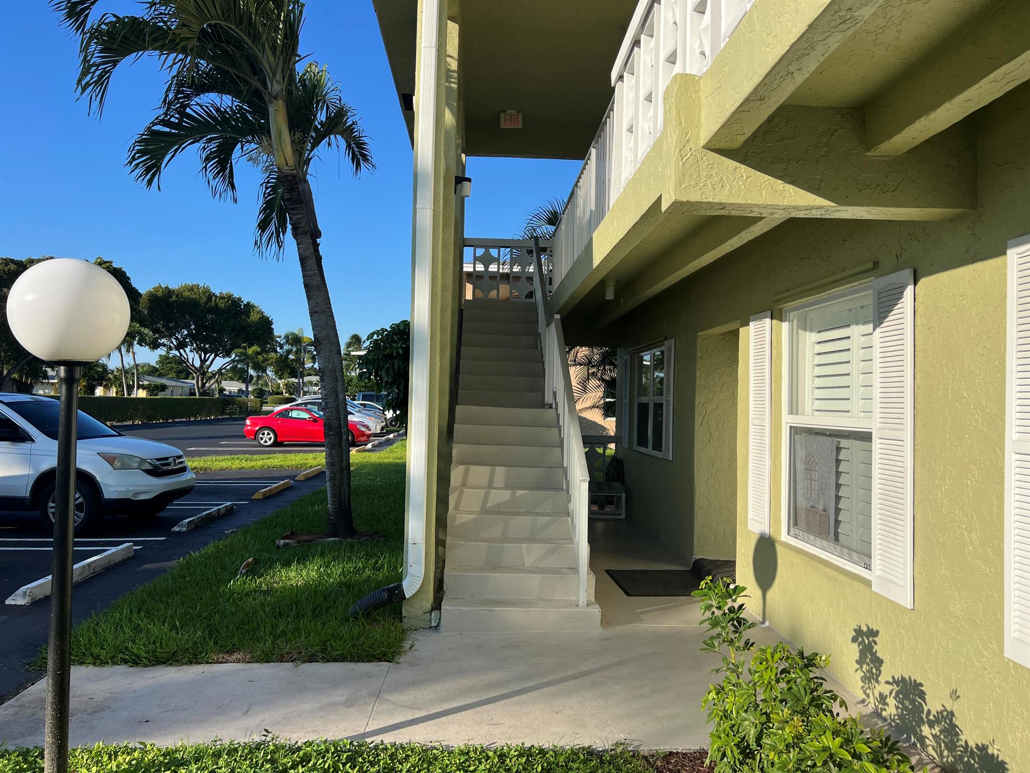 PINES OF DELRAY CONDO - Residential Lease