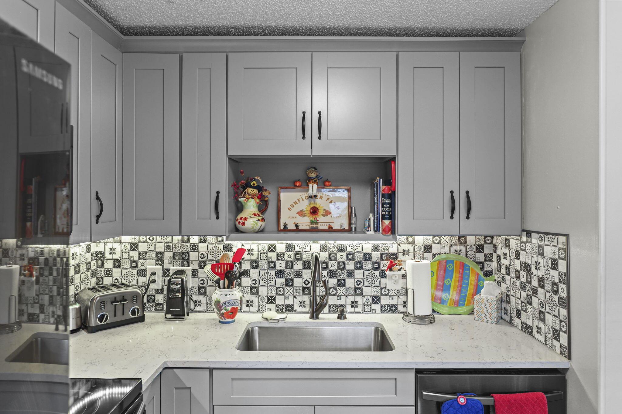 VISTA GARDENS F/K/A VISTA - Residential