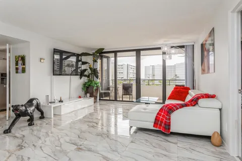 3589 S Ocean Boulevard Unit 403, South Palm Beach, FL MLS: R11063872
