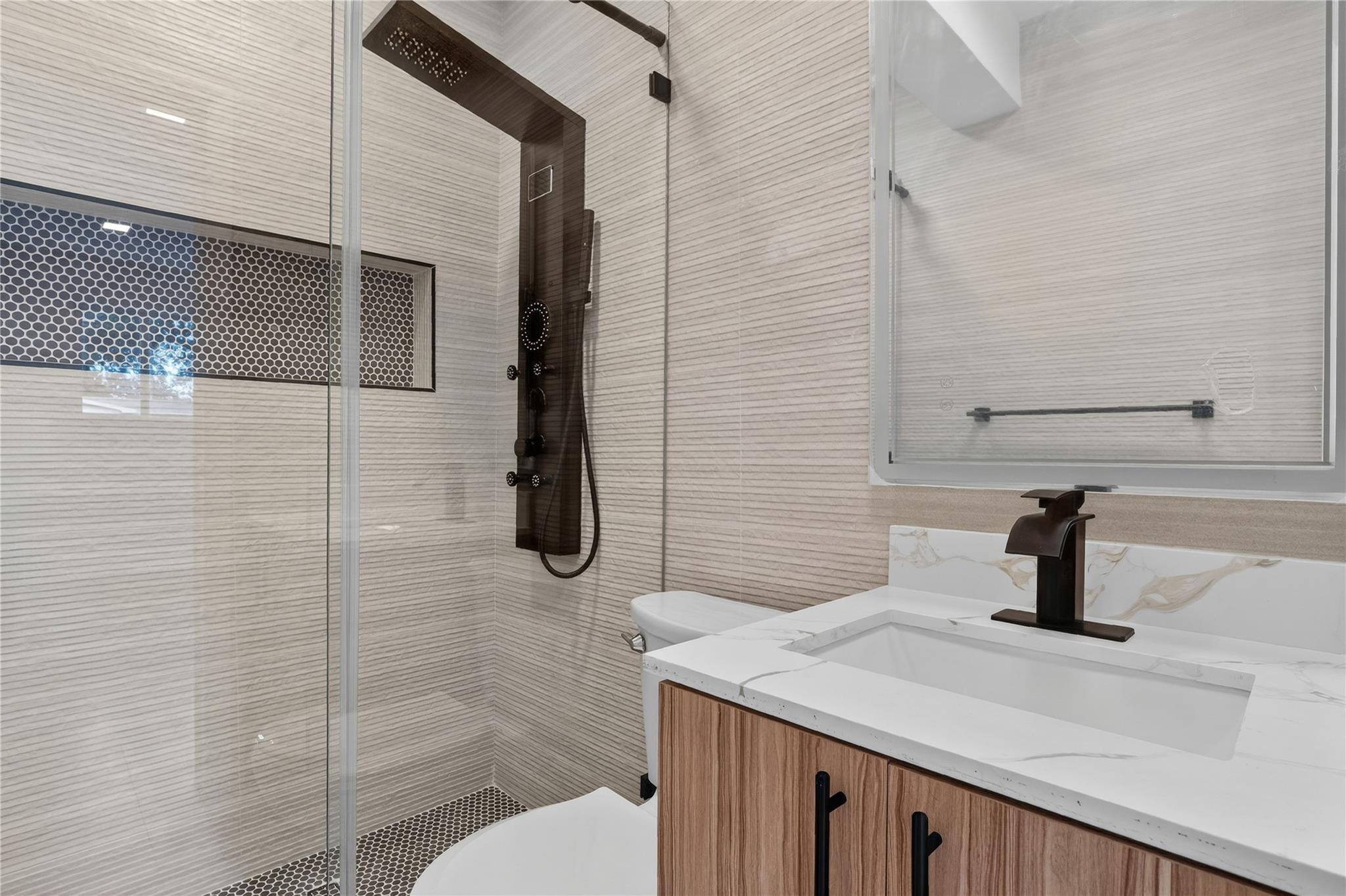 Edgewater Manor - Residential