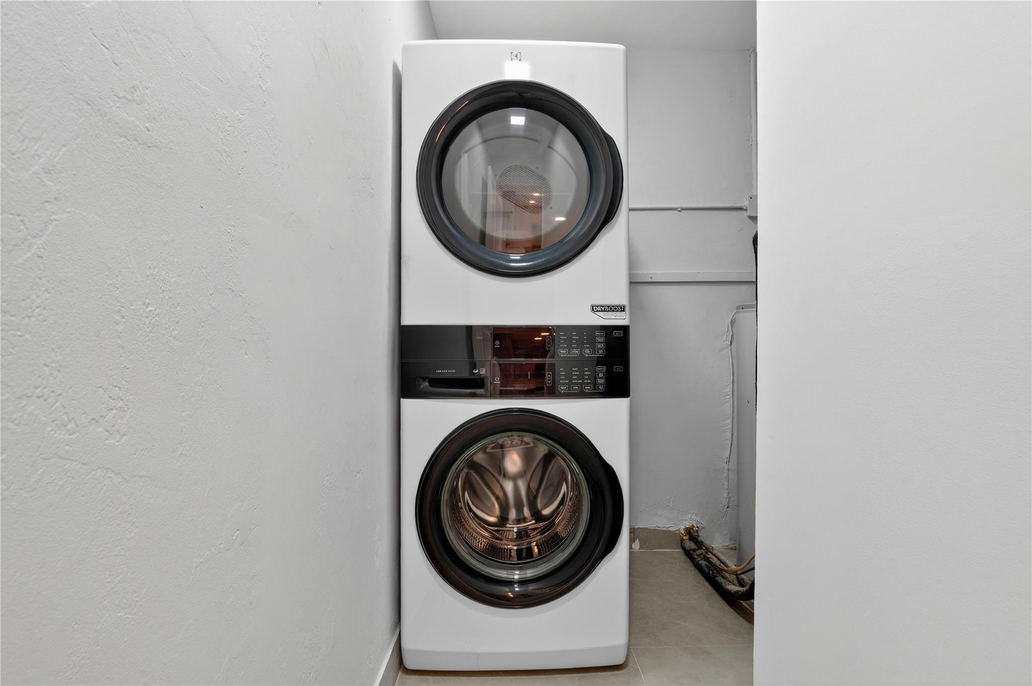 Edgewater Manor - Residential