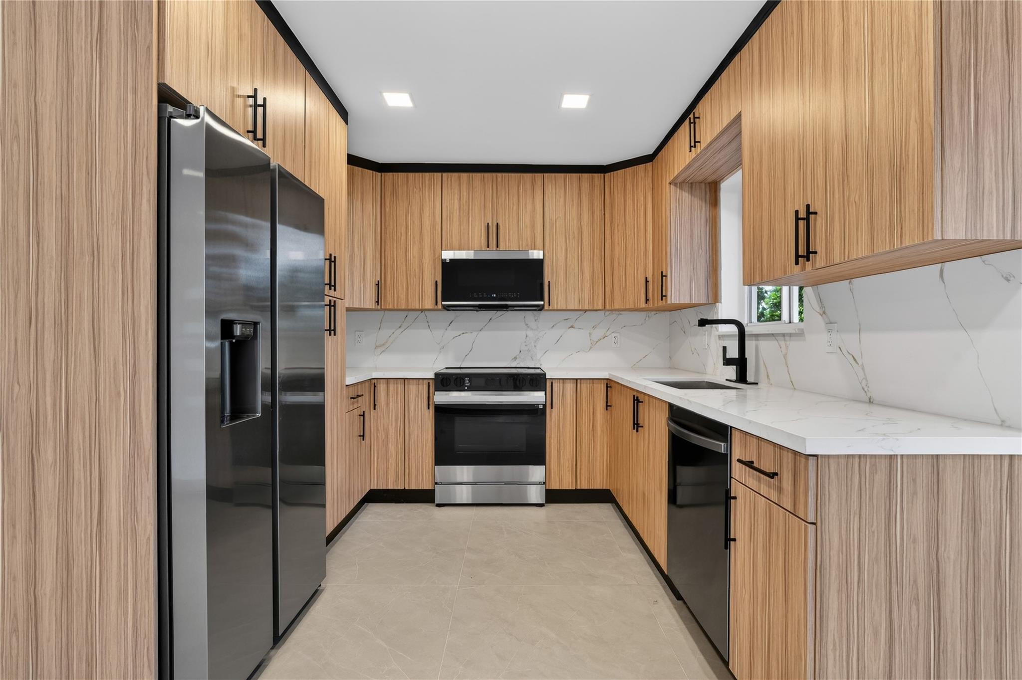 Edgewater Manor - Residential