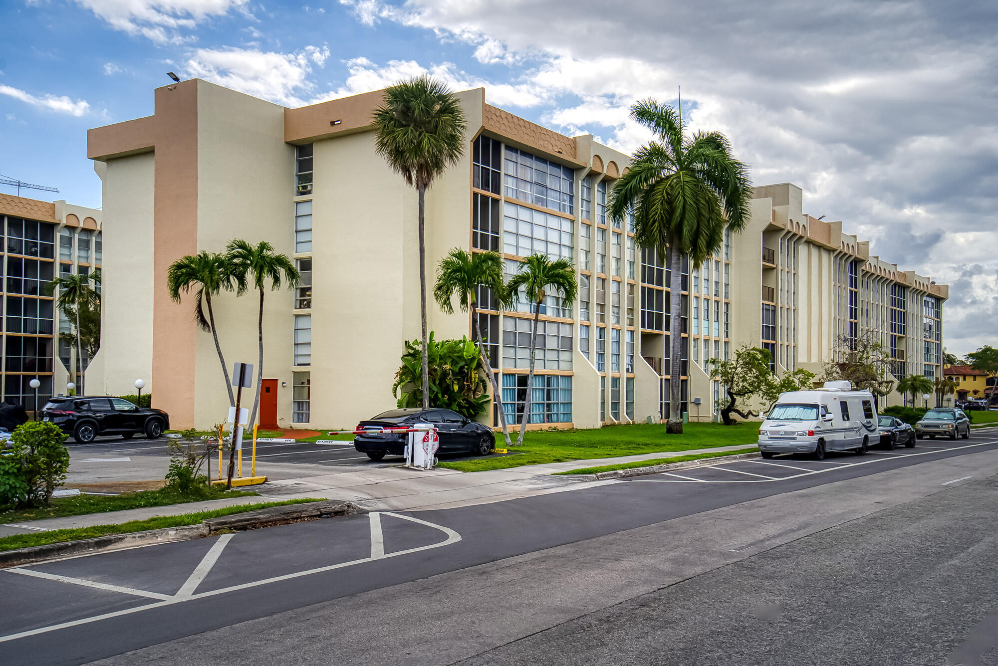 DESOTO PARK CONDO - Residential