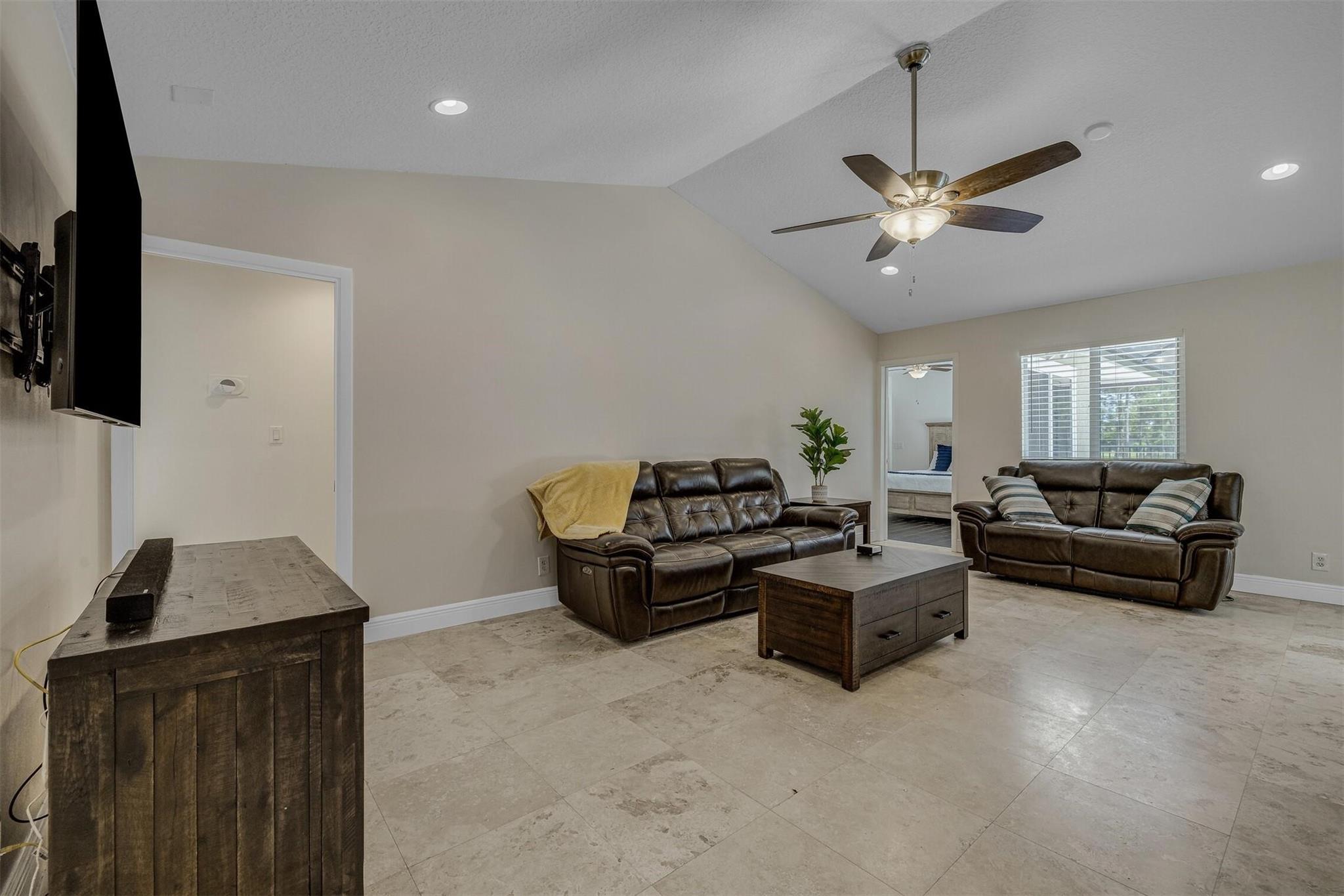Sugar Pond Manor Wellingt - Residential Lease