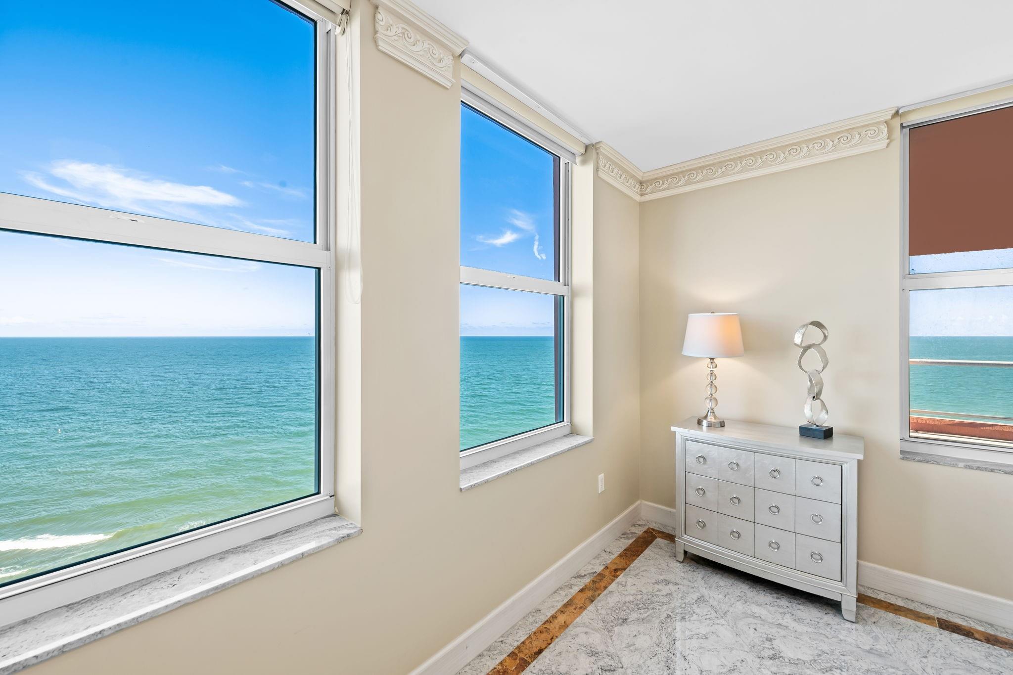 The Palms Tower Two Condo - Residential Lease