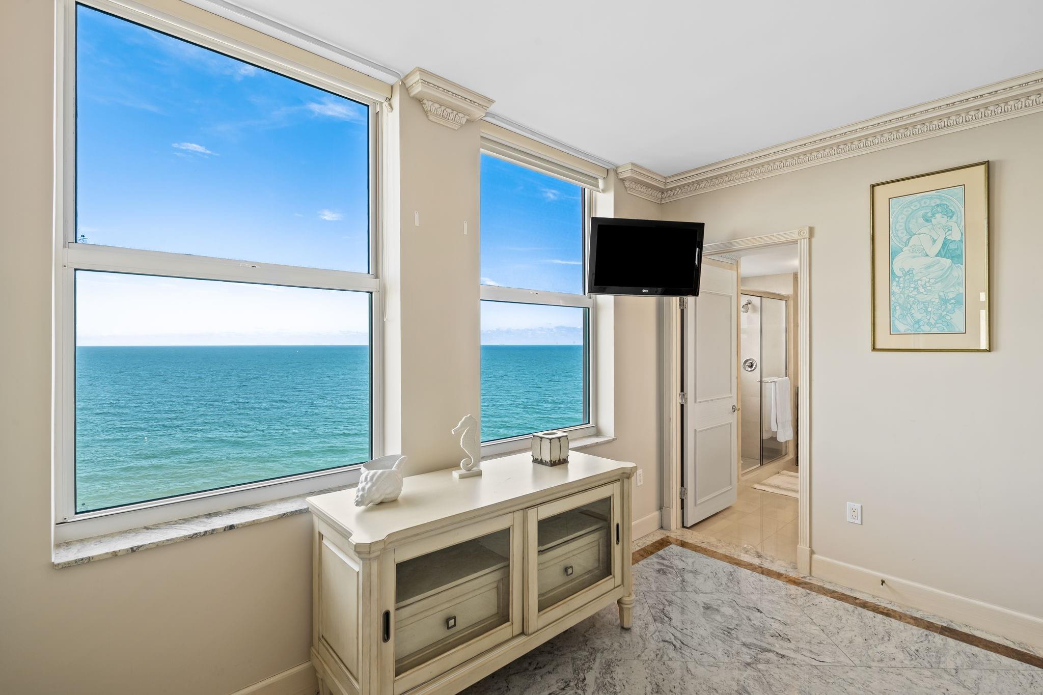 The Palms Tower Two Condo - Residential Lease