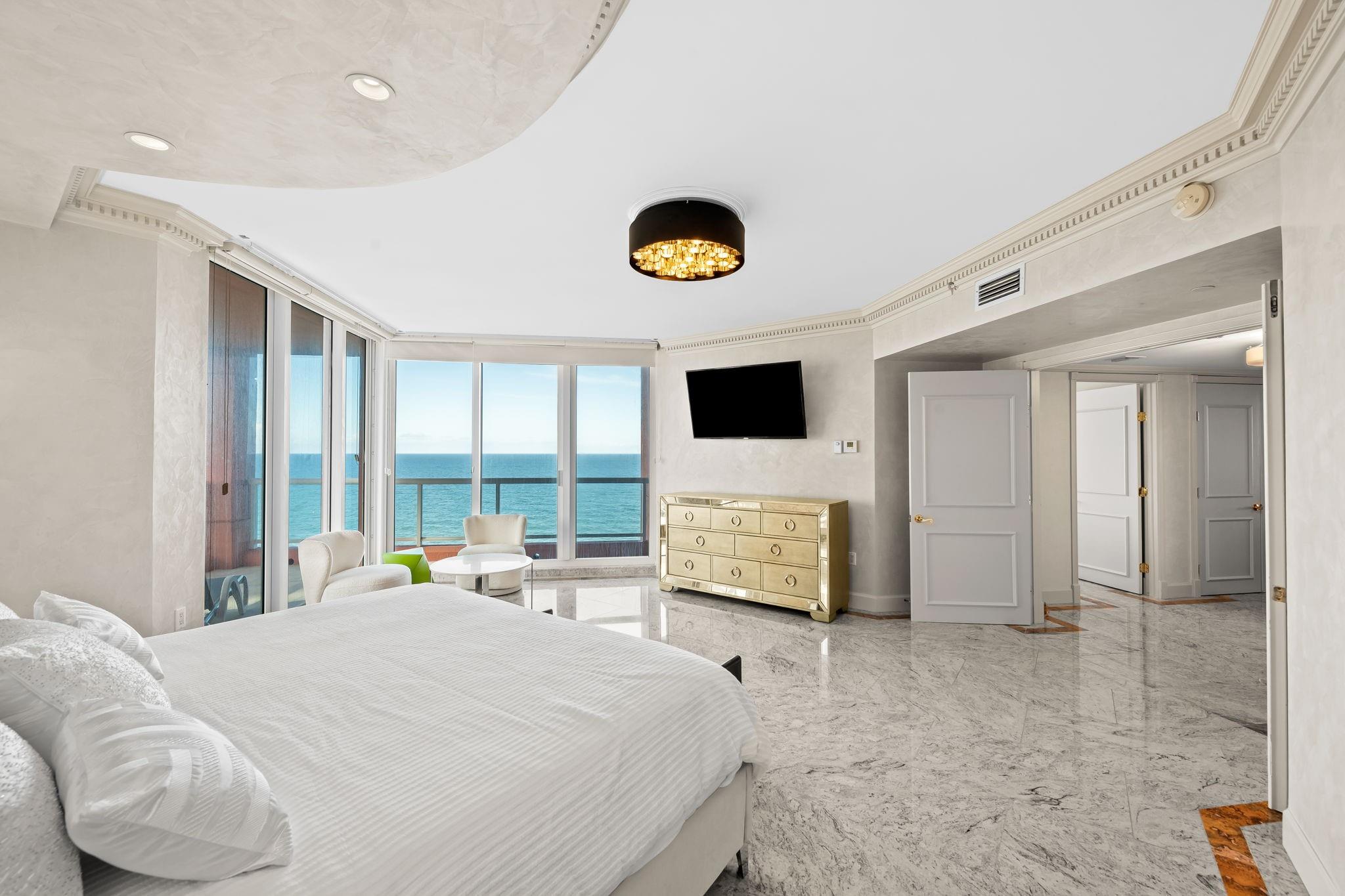 The Palms Tower Two Condo - Residential Lease