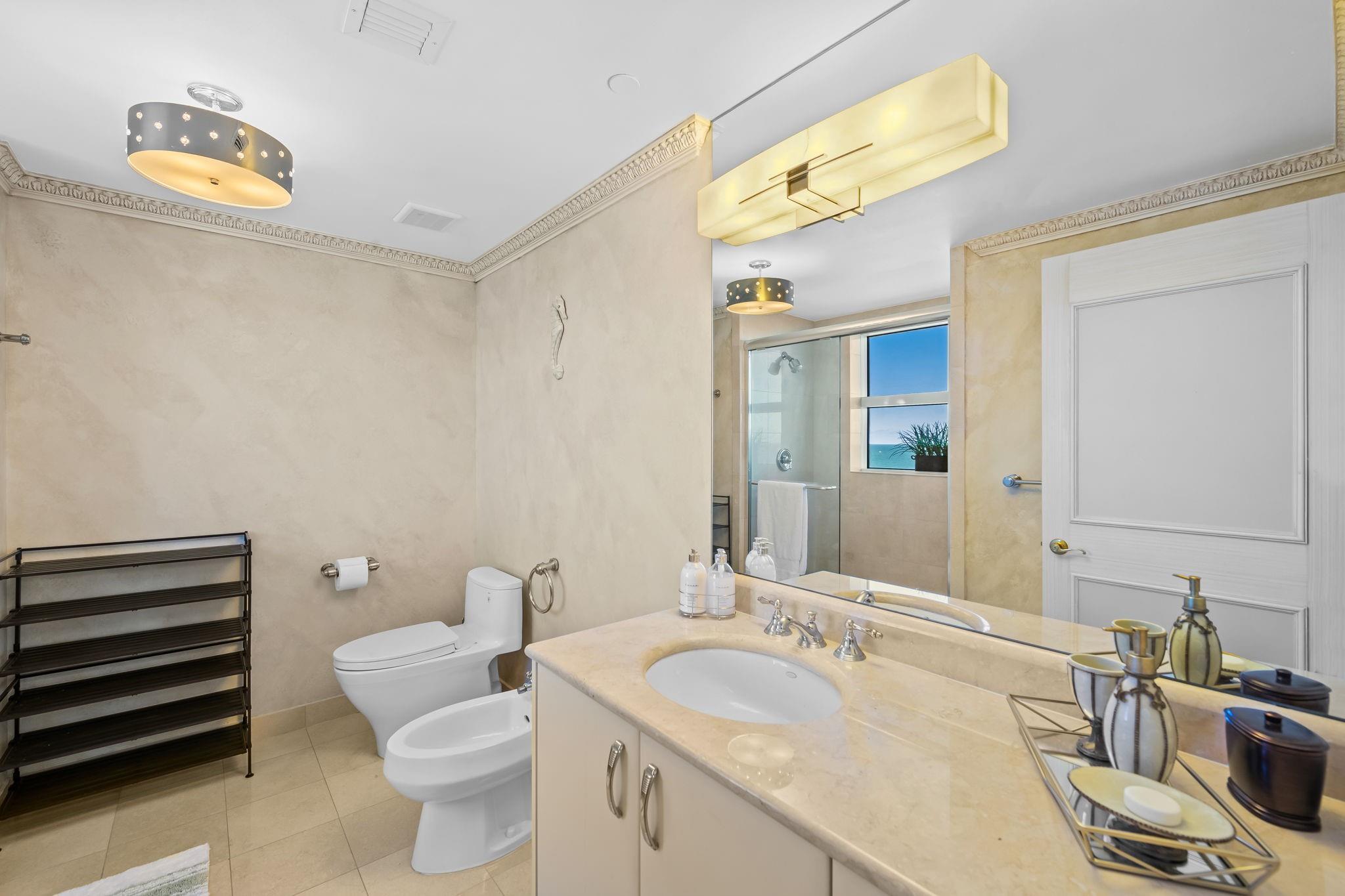 The Palms Tower Two Condo - Residential Lease