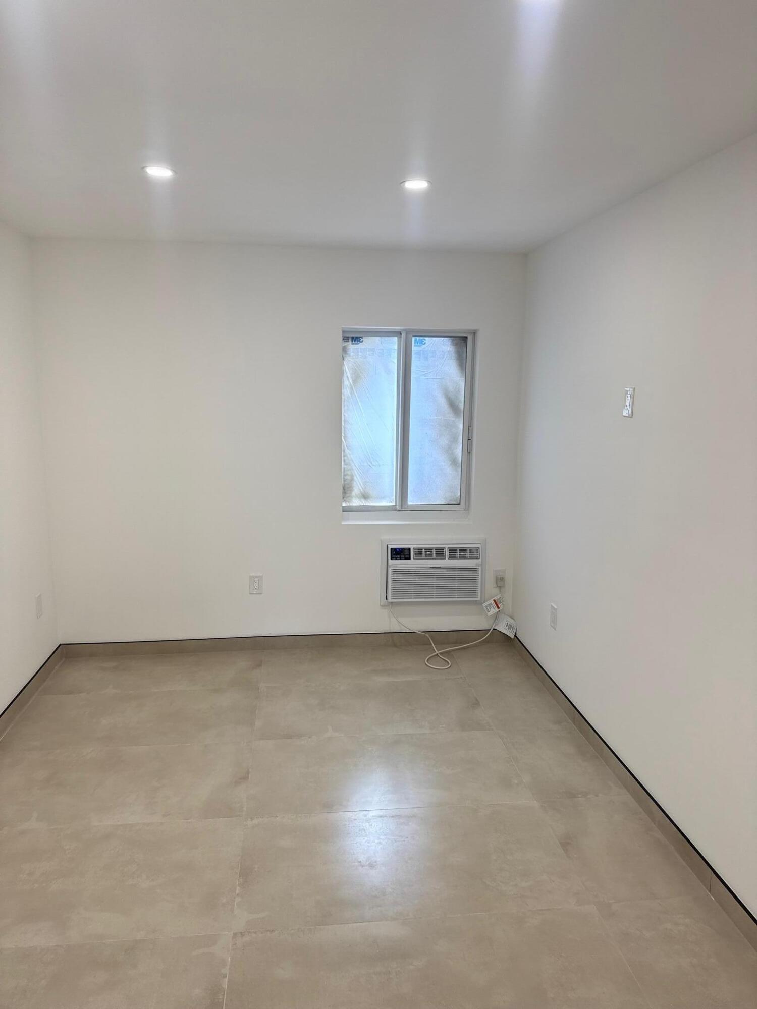 1235 Normandy Drive 2