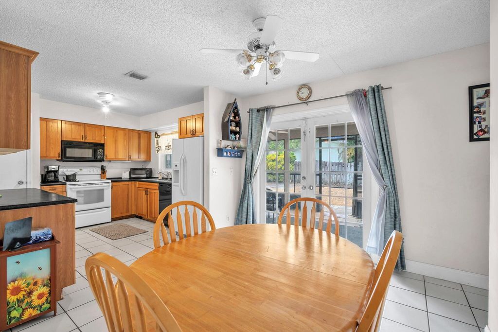 Photo of 2641 NW 98th Lane, Coral Springs, FL 33065 (MLS # R10904634)
