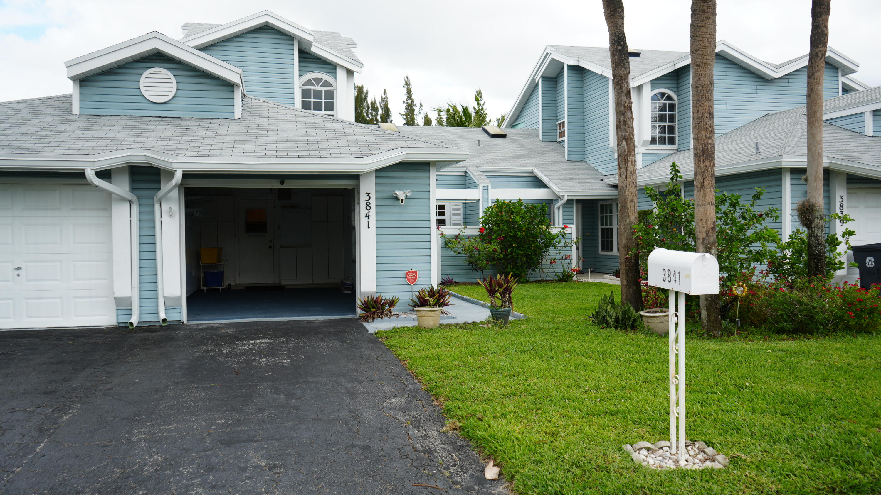 3841 Island Club Circle E