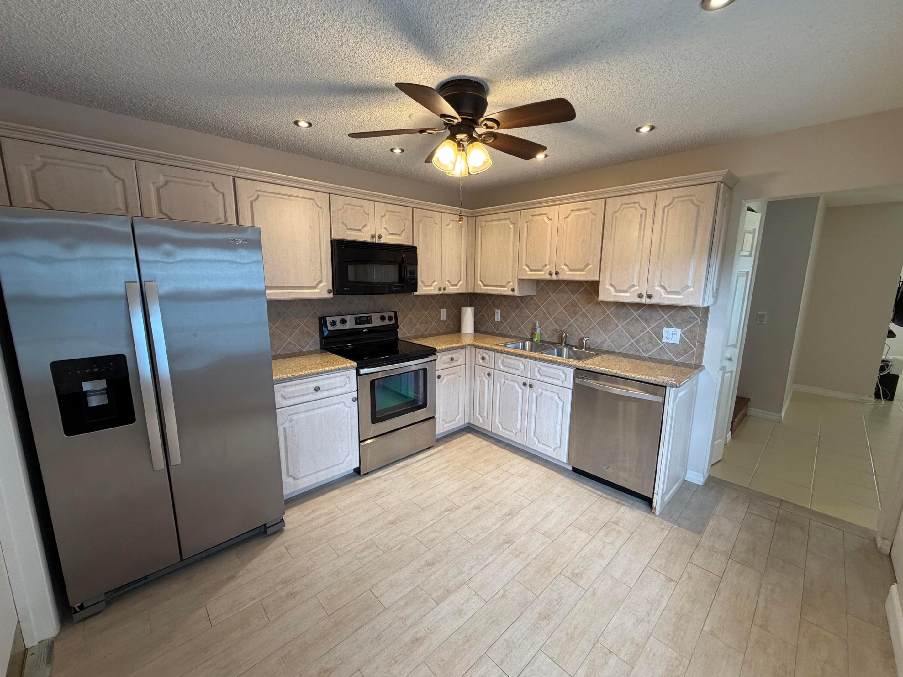 3841 Island Club Circle E