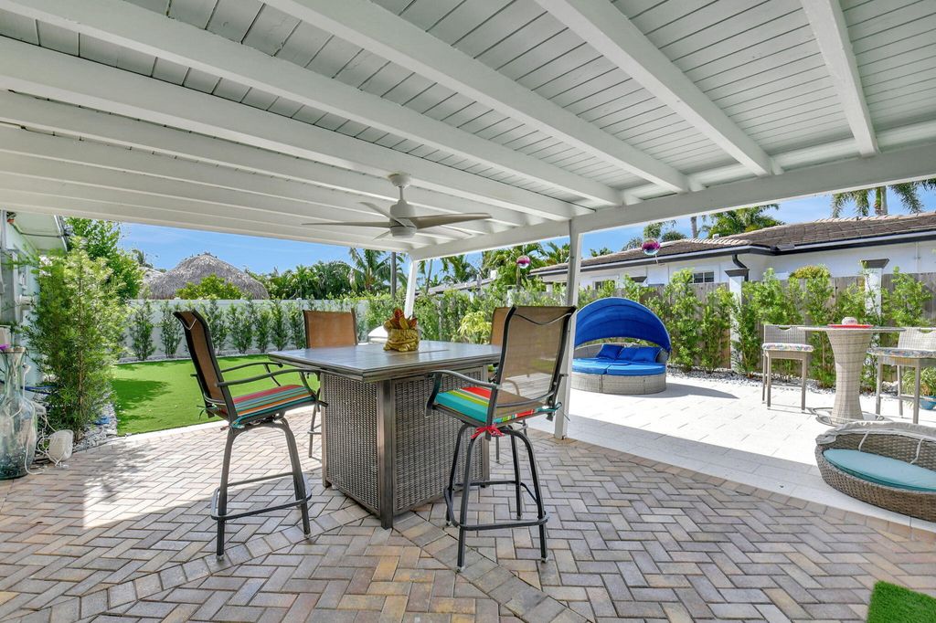 Photo of 112 Heather Lane, Delray Beach, FL 33444 (MLS # R11000756)