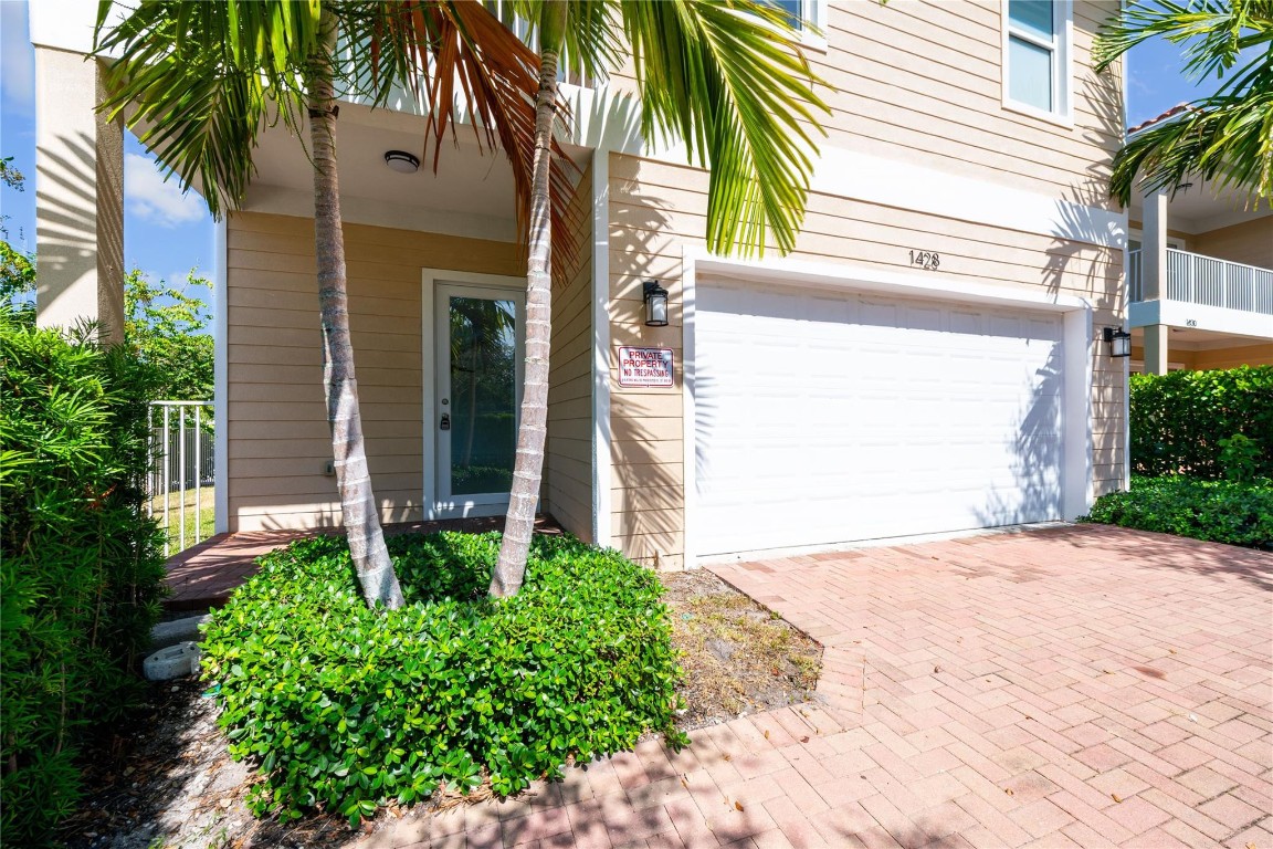 Michelle I & II - Residential Lease