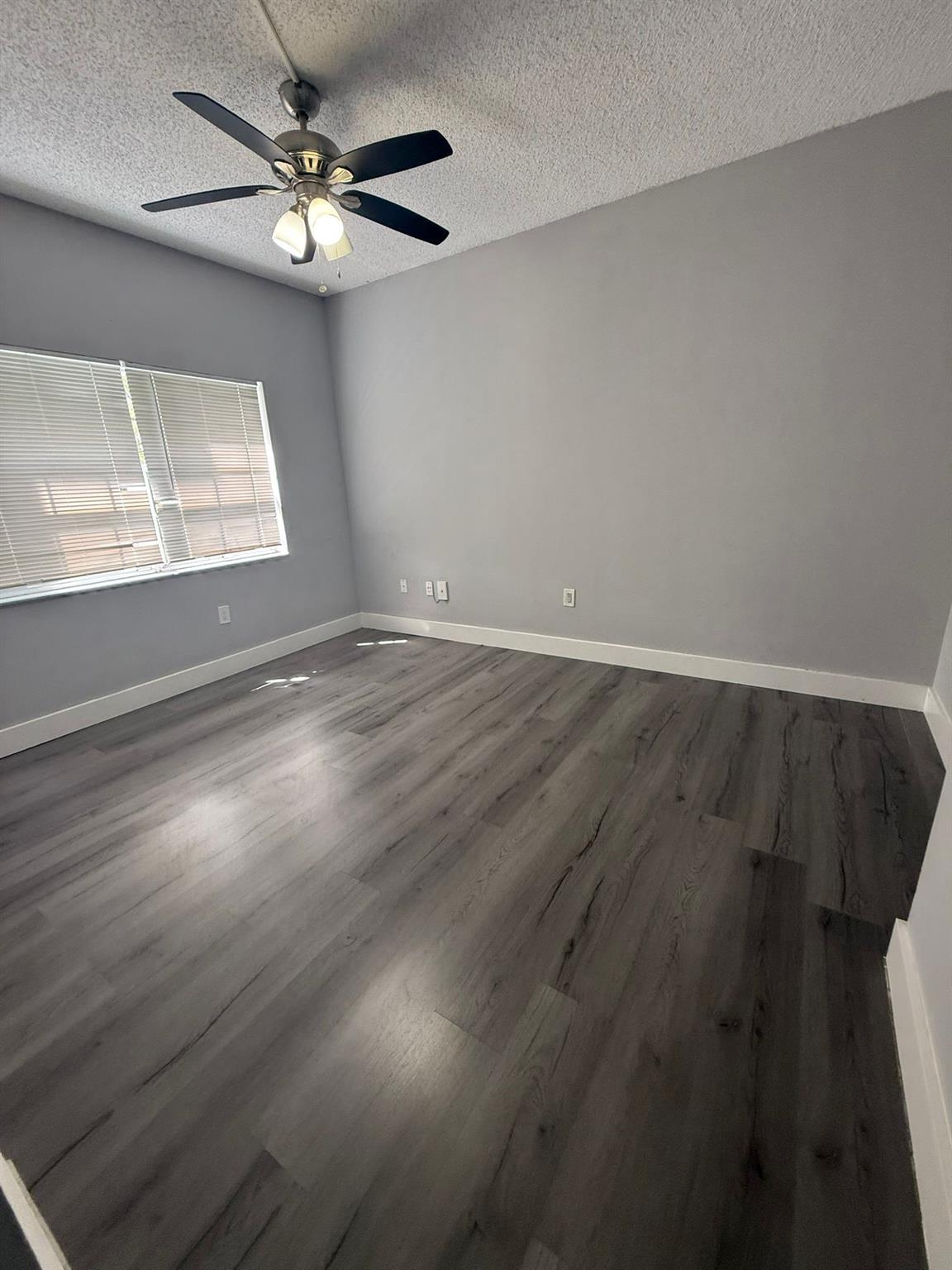 Excellent location in Pembroke Pines first foor unit laundry inside with lake view. complex offers gym and pool water is included. Newer appliances including washer and dryer and new ac unit. Close to main road seasy access stabke landlord. is vacant e-z to show lock box.