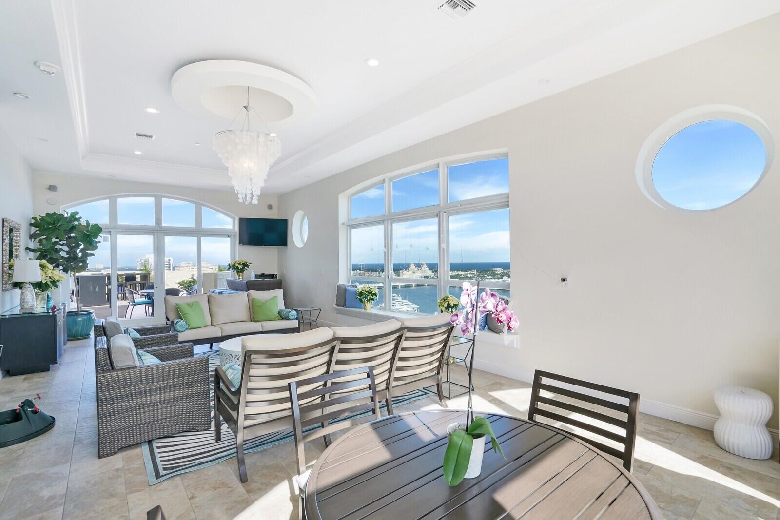 201 S Narcissus Avenue 601