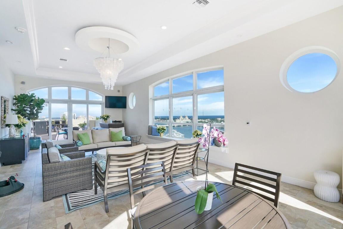 201 S Narcissus Avenue 601