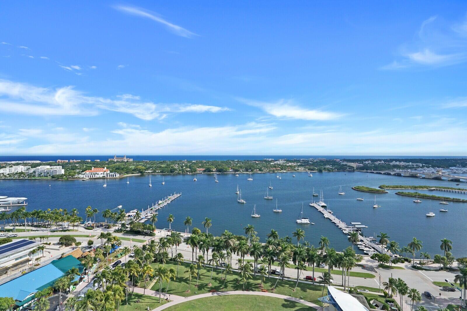 ESPLANADE GRANDE CONDO - Residential