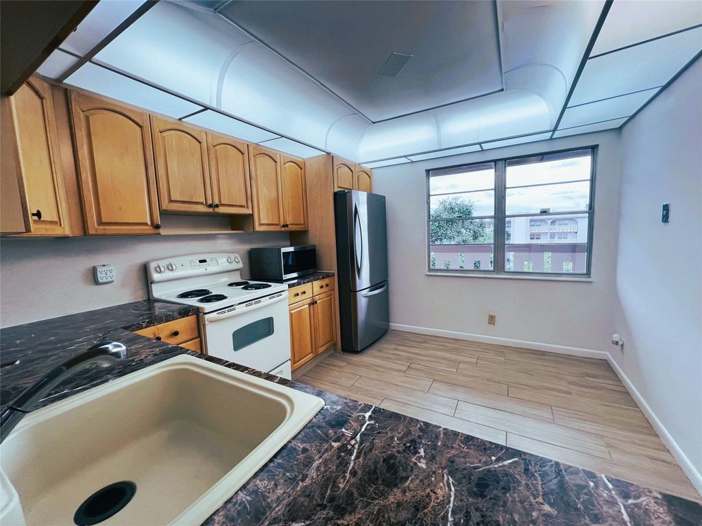 Photo of 3304 Aruba Way #L-4, Coconut Creek, FL 33066 (MLS # F10526225)