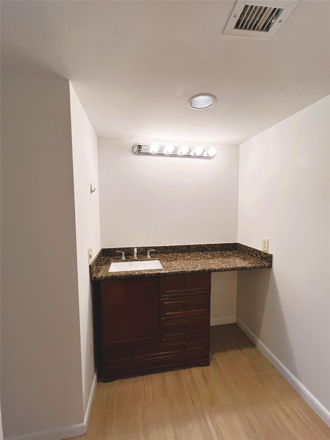 WYNMOOR - Residential