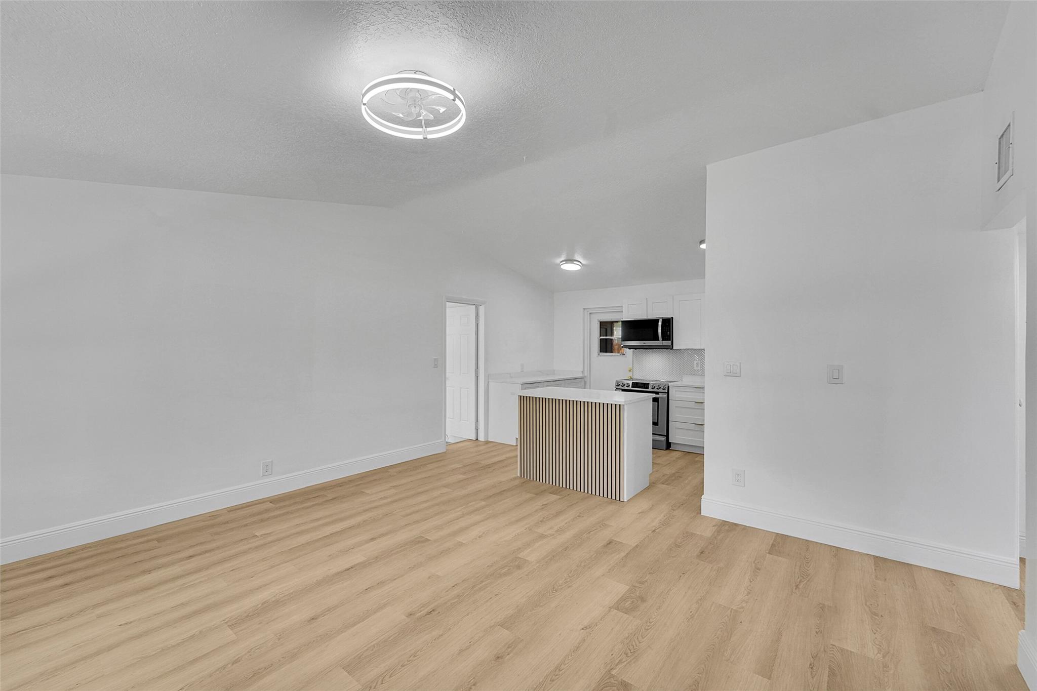 2628 NW 58th Ave