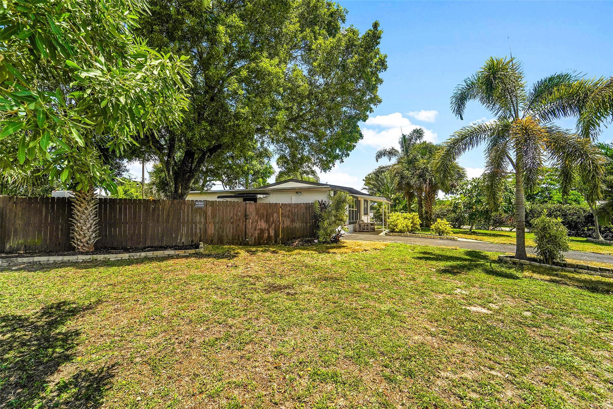 2628 NW 58th Ave
