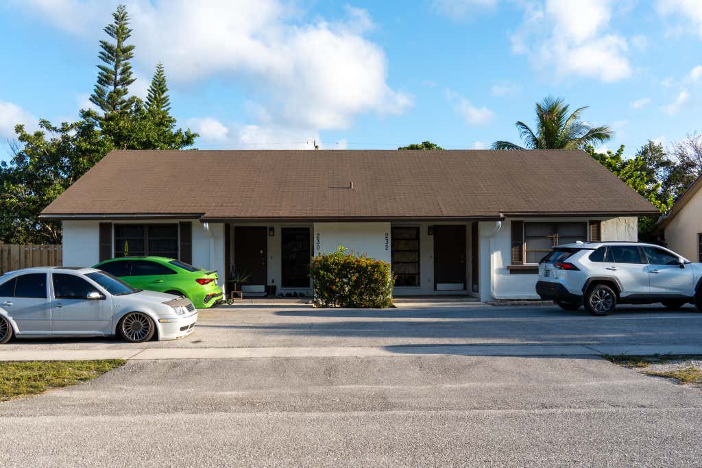 Photo of 230 SW 1st Street, Boca Raton, FL 33432 (MLS # B26016915)