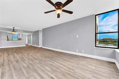 Tiny photo for 2767 Carambola Circle S #401, Coconut Creek, FL 33066 (MLS # B26046734)